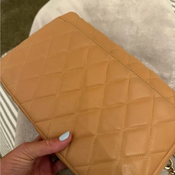 Kate Spade Quilted Cream Shoulder Bag - Picture 5 of 6